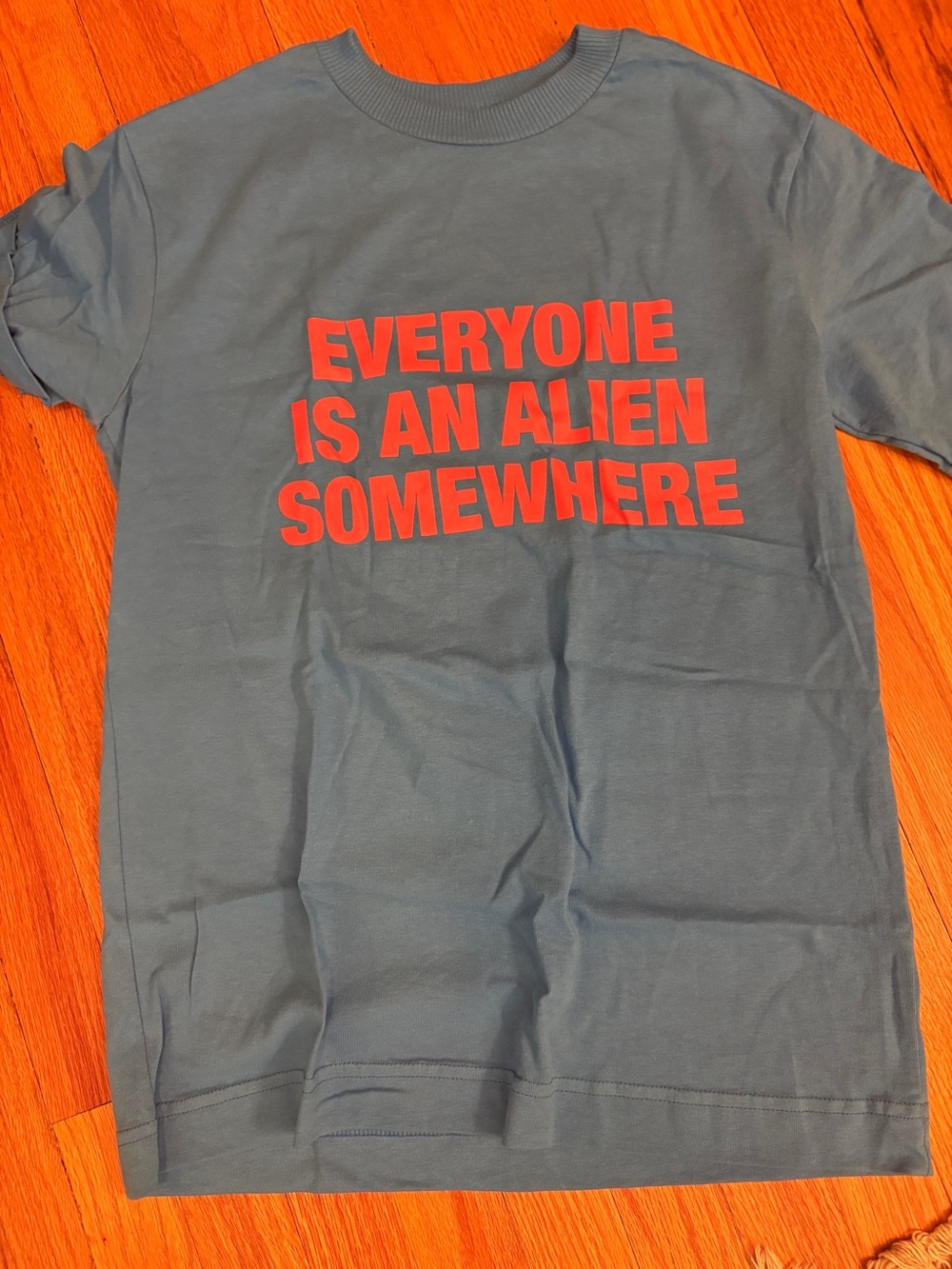 Coldplay Summer 2025 Graphic Tee "Everyone Is An Alien Somewhere" Size Small